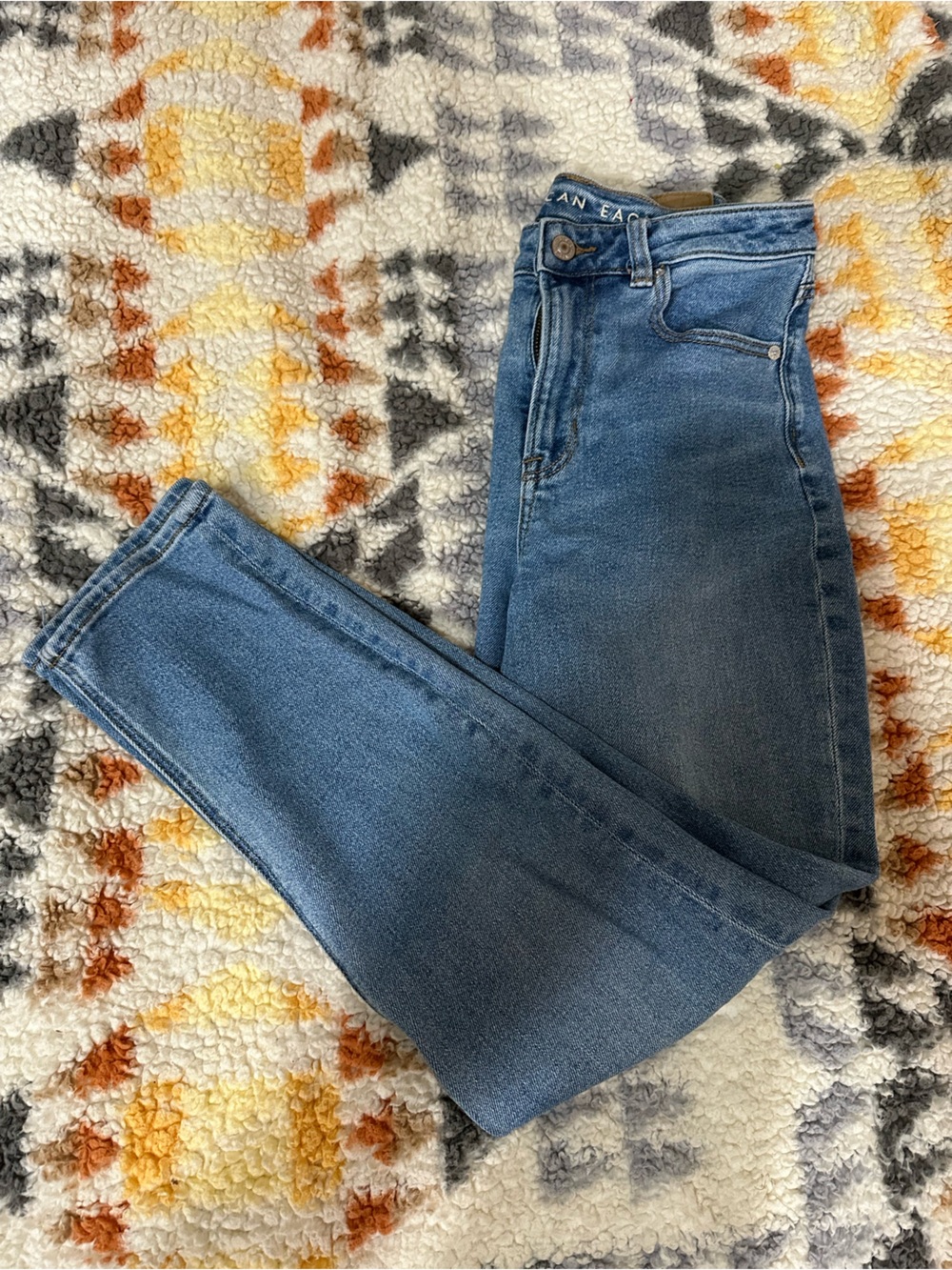 American Eagle Mom Jeans Women’s 4 Regular High Rise Stretch Medium Wash